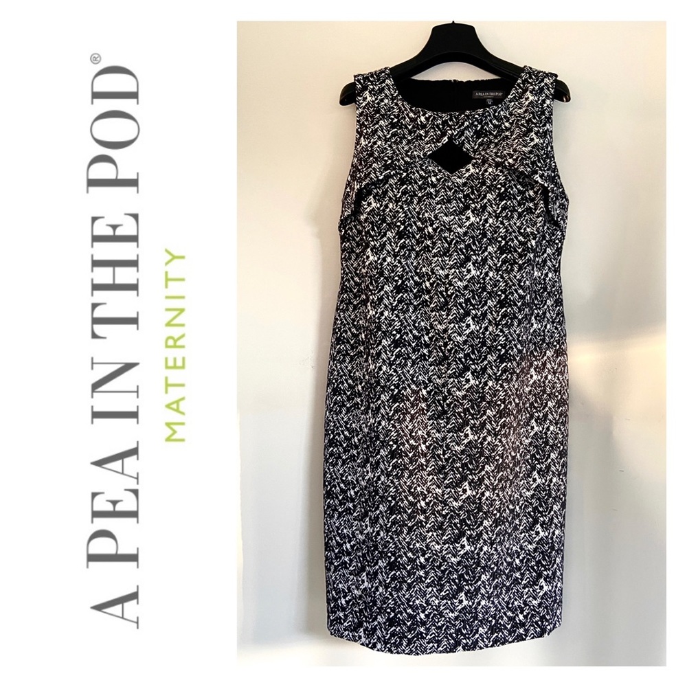 A Pea in a Pod Maternity Dress B&W size M
